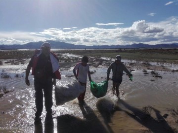 Alumnos del Zampa se comprometen y recogen basura de La Laguna 