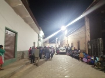 Campesinos piden la renuncia del alcalde y éste tilda de político la toma de la Alcaldía