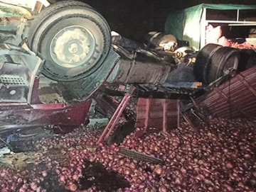 Fallece el conductor de camión al volcar en el tramo Tarija-Entre Ríos