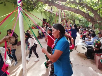 Familia Velásquez mantiene la tradición de adorar al Niñito Jesús 