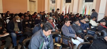 Gobernación garantiza Bs 31.2 millones para dos tramos en los Cintis