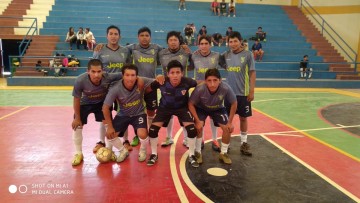 Hacha Brava Fulbito Club juega la final de fútbol de salón en Culpina