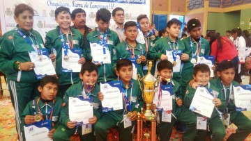 La Unesbol de Camargo logra el campeonato de mini básquet niños