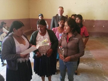 Más de 100 mujeres cinteñas se capacitaron en confección de ropa