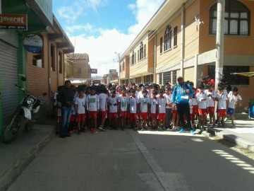 Más de 480 alumnos corren la maratón del Colegio José Antonio Zampa