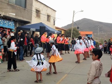 Masiva presencia de feligreses acompaña la fiesta de la Virgen del Rosario