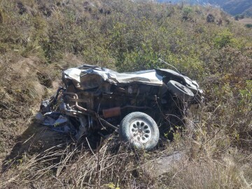 Mueren dos personas al embarrancarse un Delica en San Marcos, Incahuasi