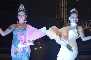 Nicole Sthefani y Janeth fueron elegidas Reina y Señorita Regional de la Vendimia