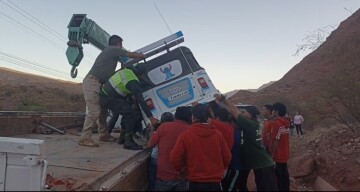 Torito con conductor ebrio choca contra a un tractor agrícola