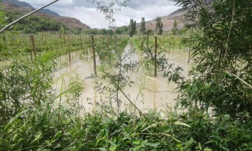 Villa Abecia gestiona enrocado para defensivos en el río Camblaya