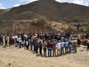 Villa Charcas comparte experiencia de riego tecnificado a extranjeros