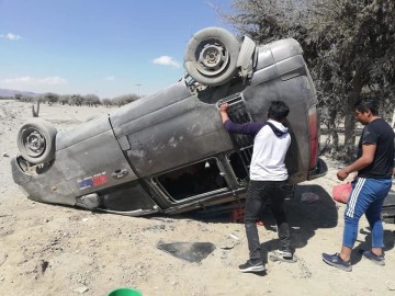 Vuelca un miniban en el trayecto Saladillo-Sajlina; no hay heridos