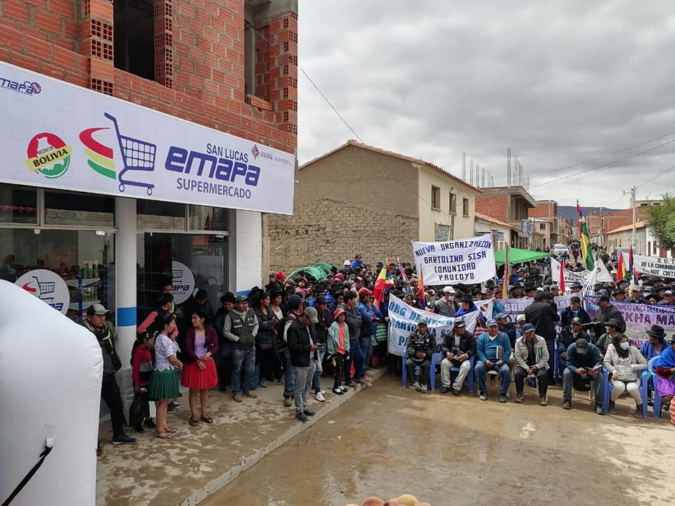 Emapa inaugura tiendas en los pueblos de San Lucas y Villa Charcas