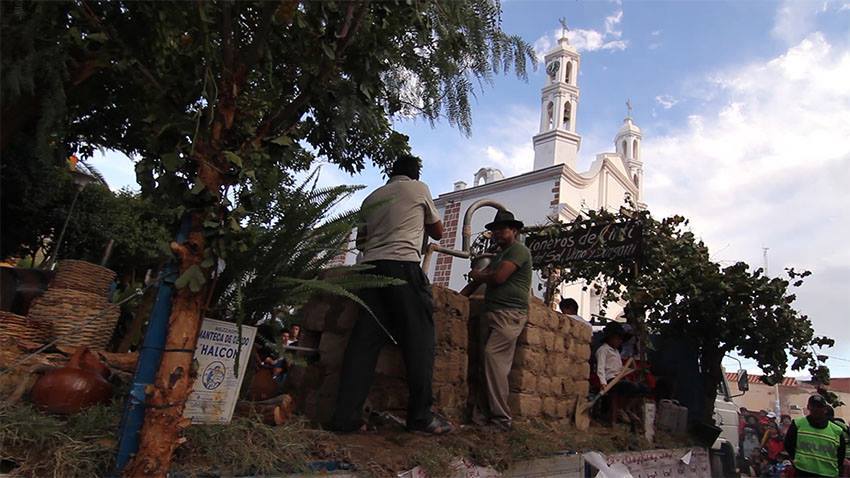 Arranca la Fenavit y se desatan tres días de fiesta de la uva, vino y singani