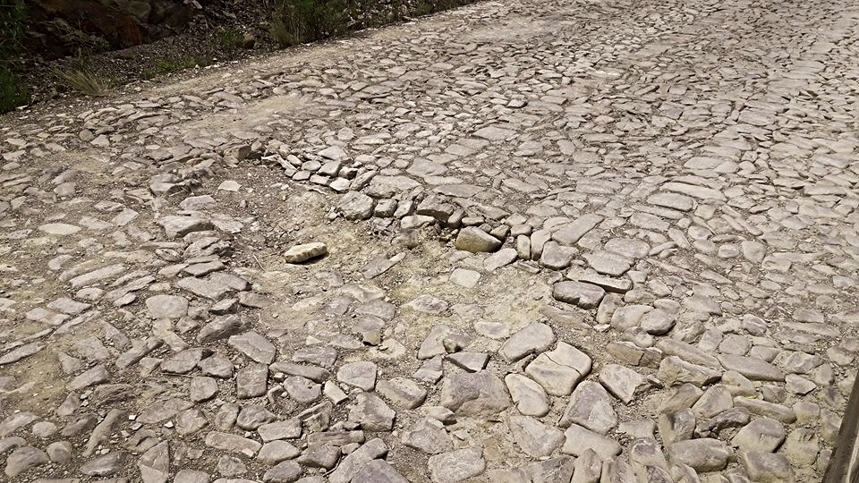 Califican de peligroso los baches en el camino Culpina - Incahuasi