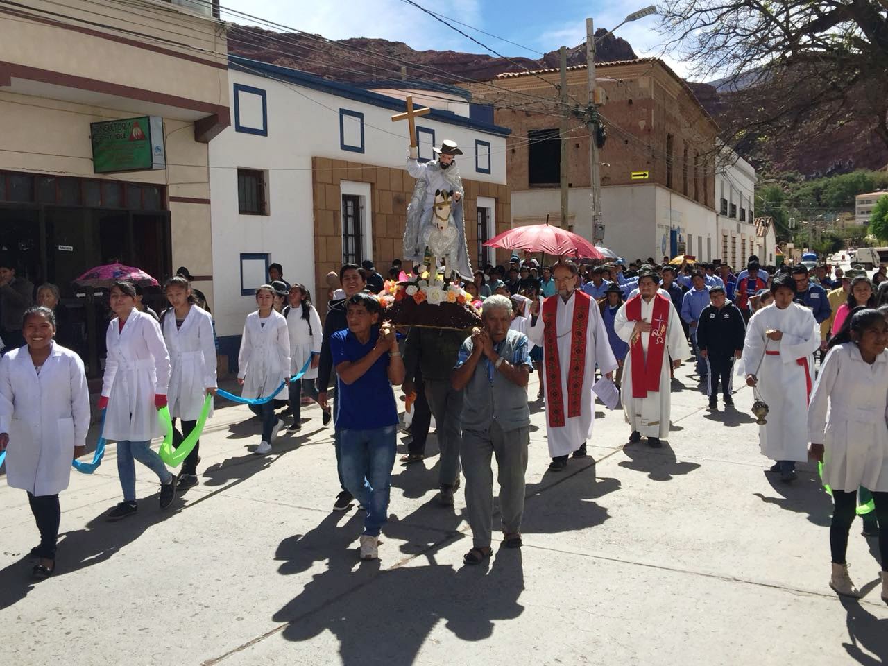 Camargueños celebran a Santiago Apóstol con misa y procesión