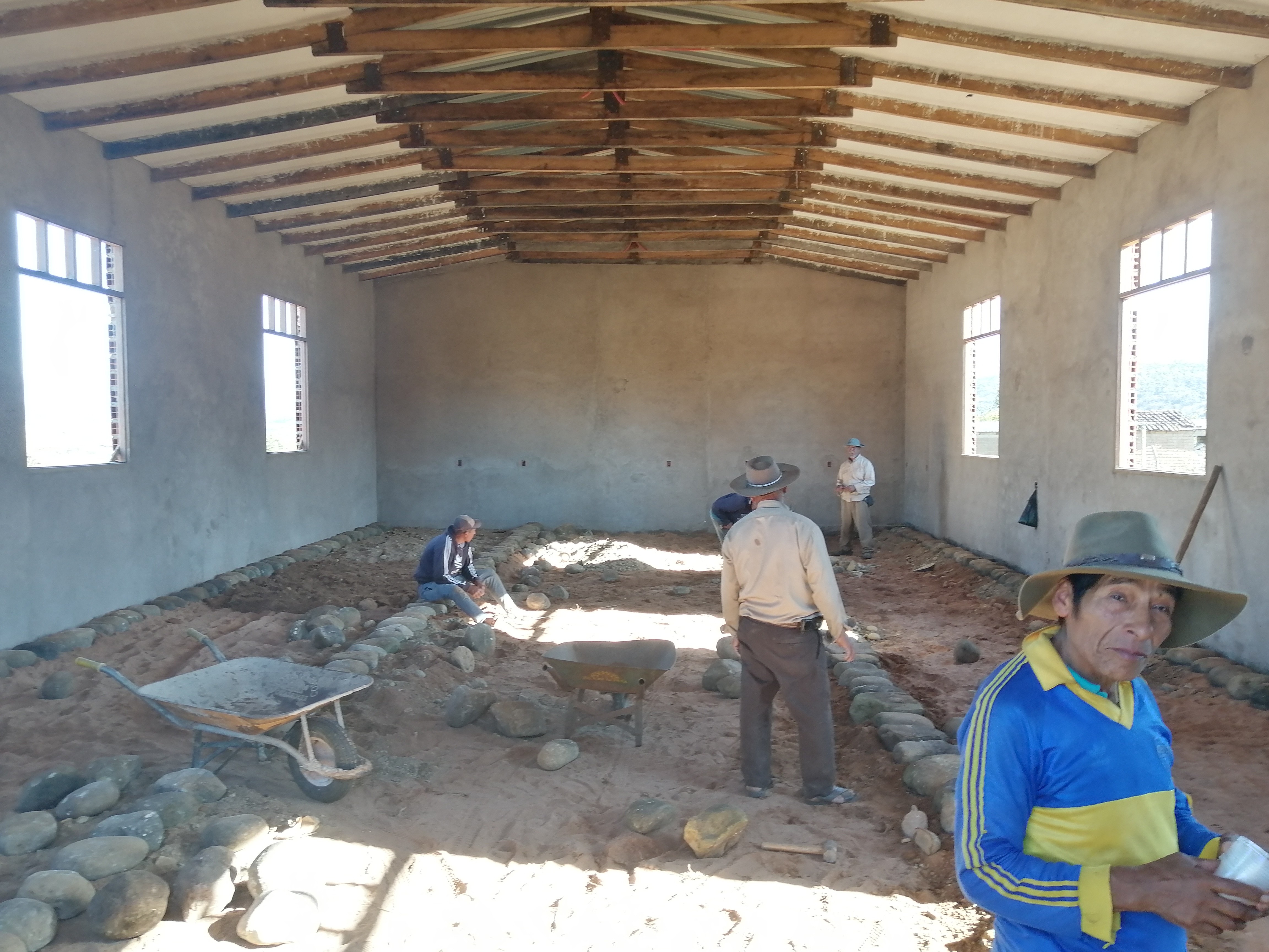 Católicos de El Palmar siguen con la construcción de su templo