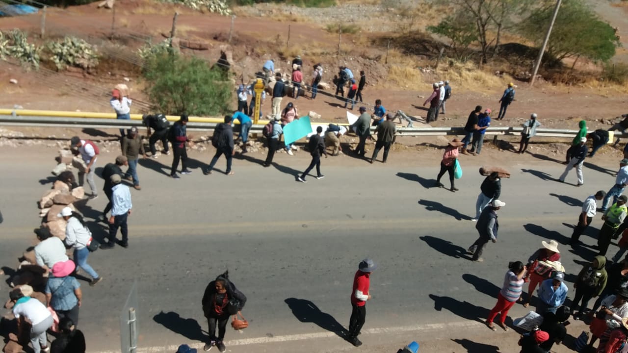 Cebolleros decretan pausa en el bloqueo de carretera y esperan a autoridades