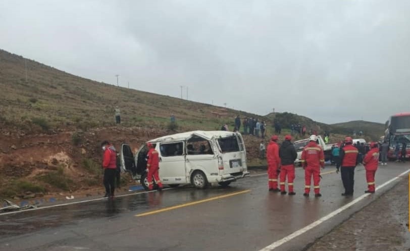 Choque seguido de atropello deja dos personas fallecidas y seis heridas