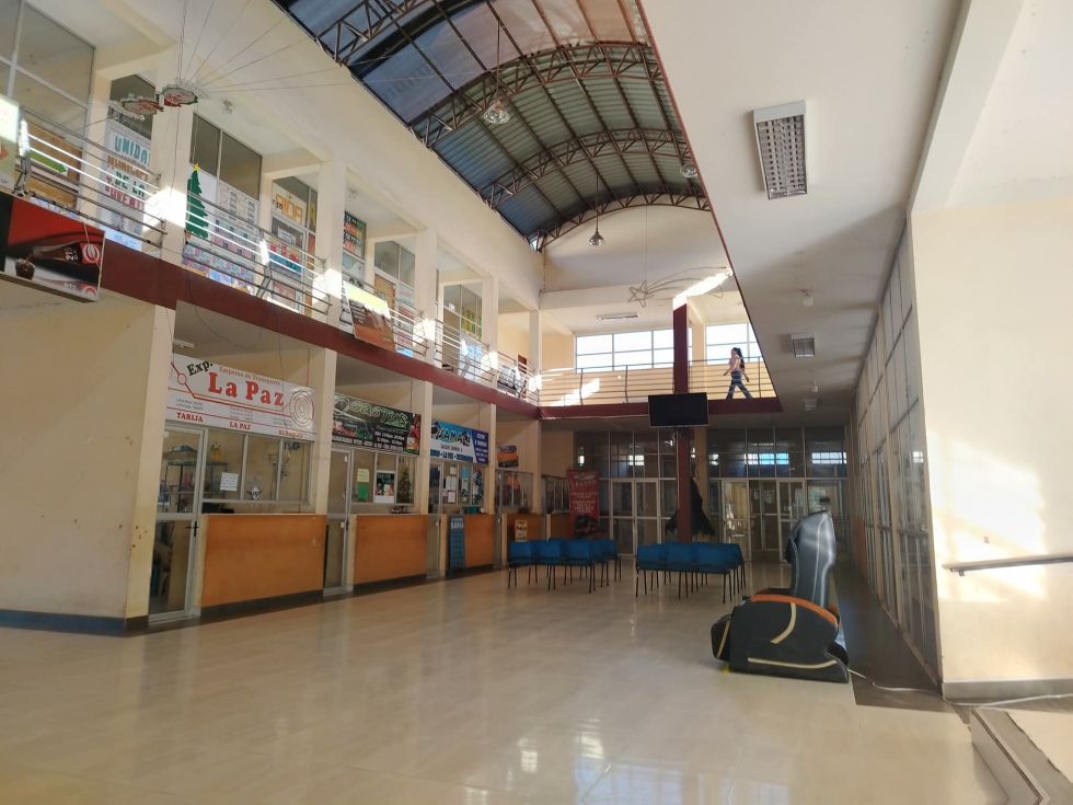 El silencio se impone en la Terminal de Buses de Camargo por bloqueo en San Lucas El silencio se impone en la Terminal de Buses de Camargo por bloqueo en San Lucas