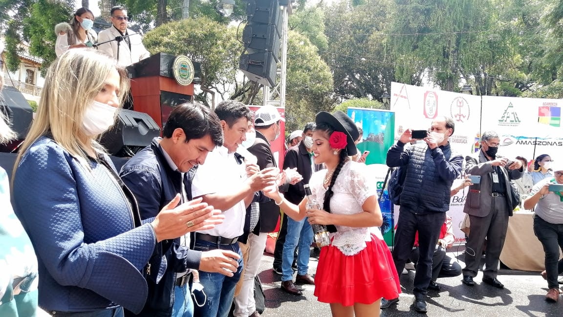 Feria de la Vendimia se promociona en la ciudad de Sucre