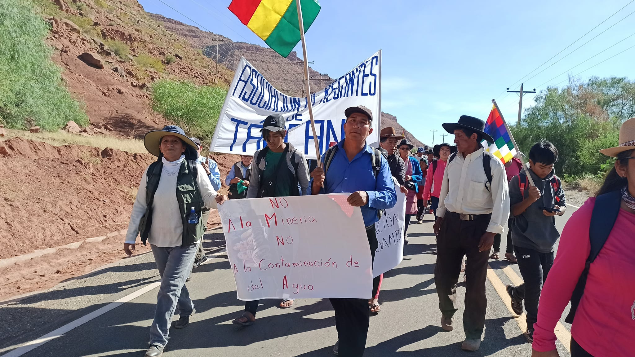 Las Carreras y Villa Abecia exigen la presencia de autoridades de medio ambiente Las Carreras y Villa Abecia exigen la presencia de autoridades de medio ambiente