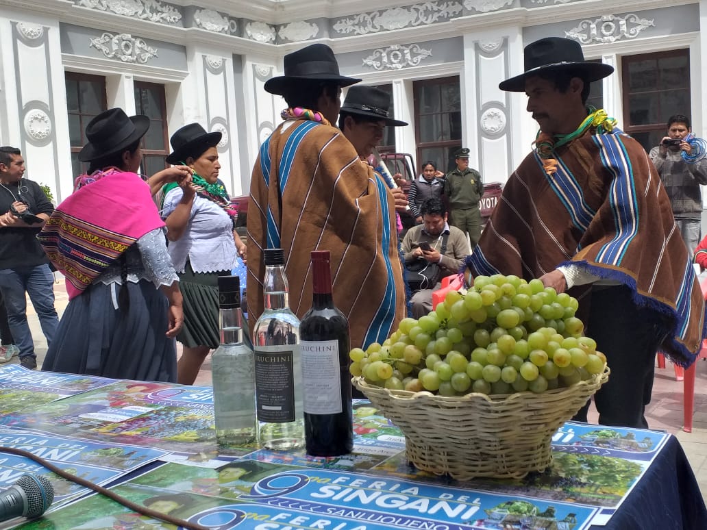 San Lucas presenta la Feria del Singani en Sucre para atraer visitantes