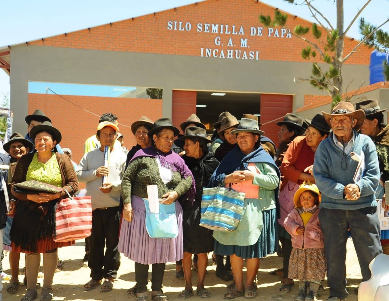 Semilleristas de papa estrenan nuevo silo en Jolencia, Incahuasi
