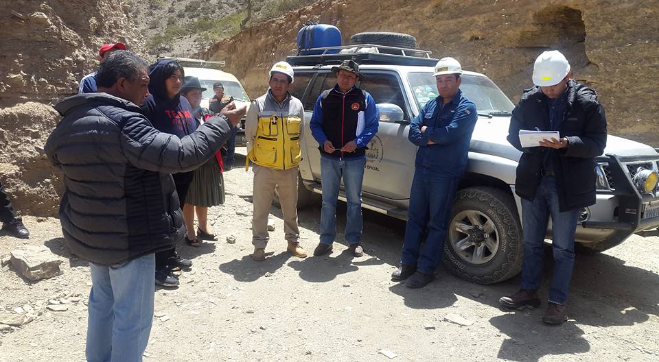 Transportistas llaman a reunión a municipales para hablar de ruta asfaltada