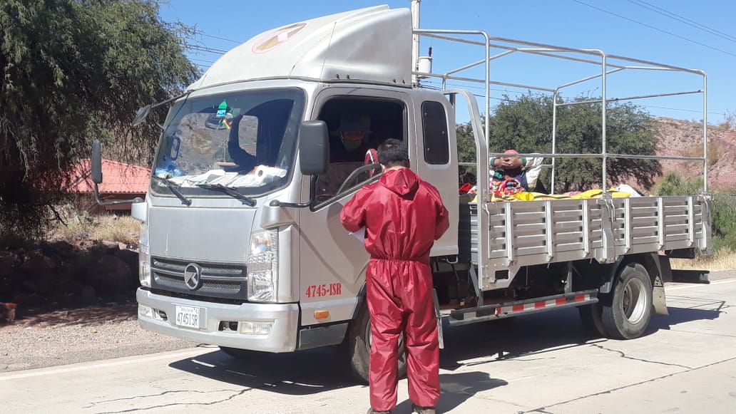 Tres puntos de control vigilan entrada y salida de motorizados en Camargo