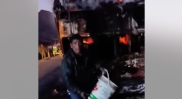 Un bus se incendia anta la falta de extintores cerca de Camargo Un bus se incendia anta la falta de extintores cerca de Camargo