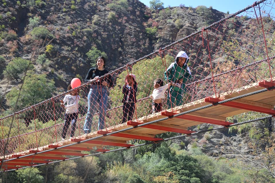 Uruchini estrena puente peatonal con financiamiento externo